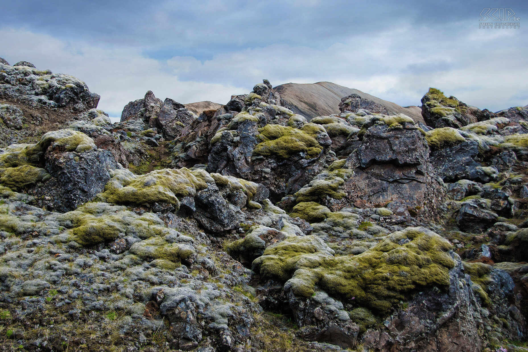 Landmannalaugar - Laugahraun Laugahraun is het grote lavaveld nabij Landmannalaugur. Stefan Cruysberghs